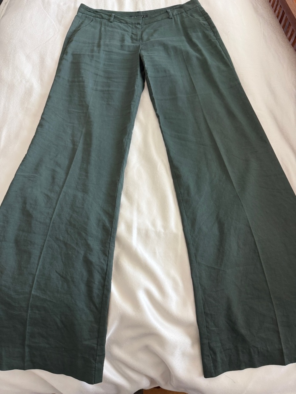 Theory Wide Leg Pants in Forest Green Linen